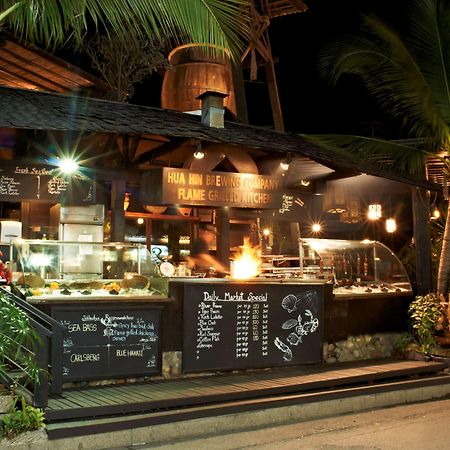 Hilton Hua Hin Resort & Spa Exterior foto A restaurant in Phuket, Thailand