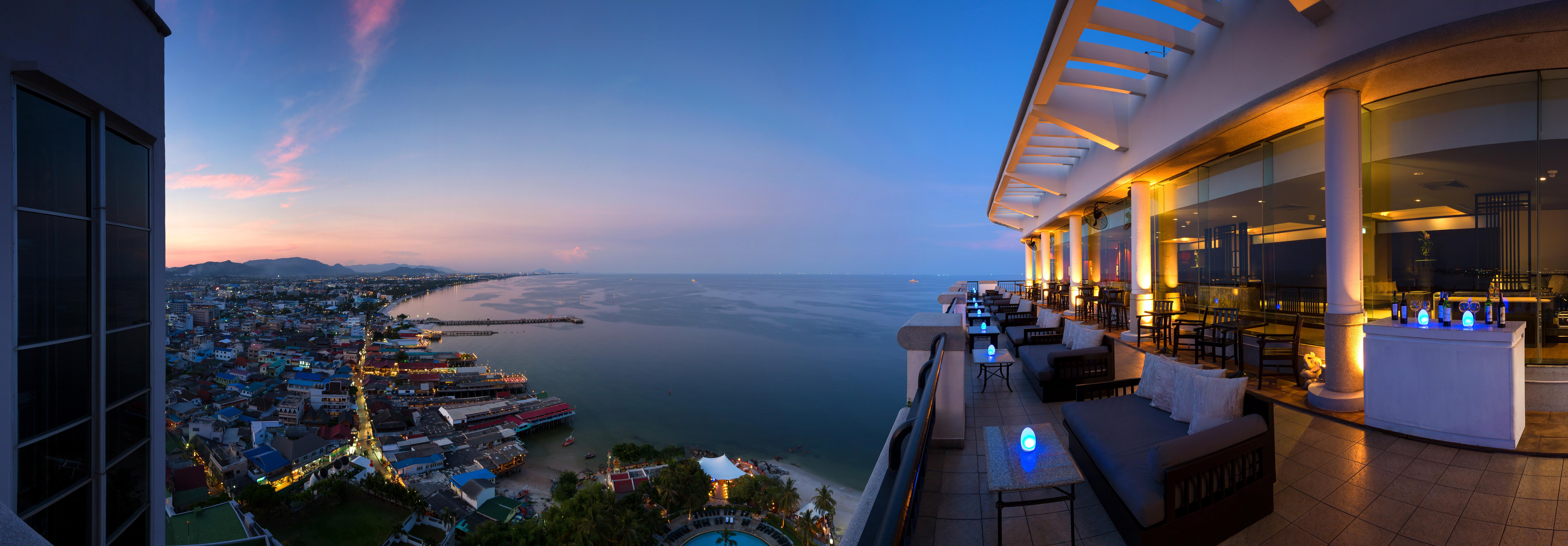Hilton Hua Hin Resort & Spa Exterior foto View from the hotel