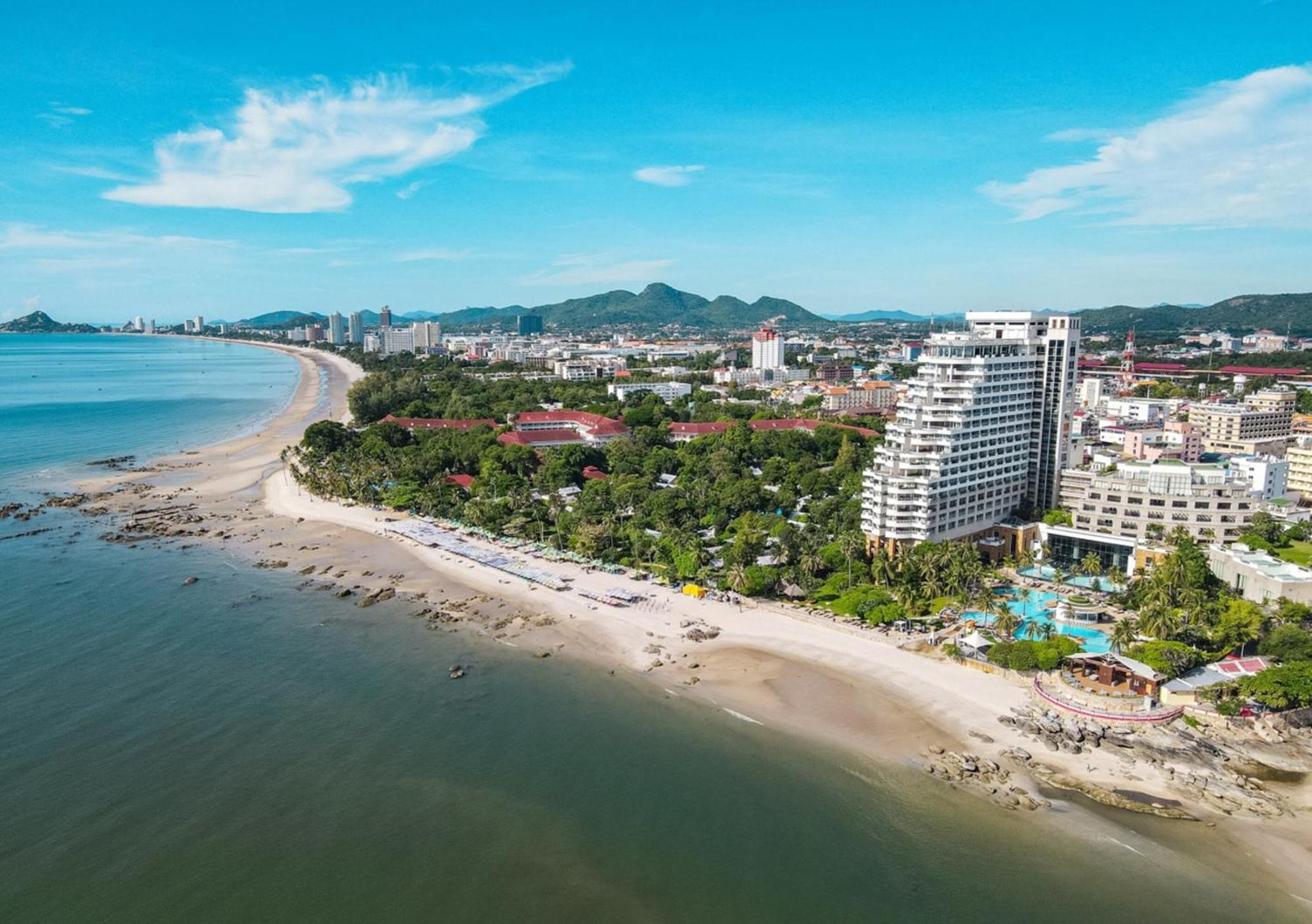 Hilton Hua Hin Resort & Spa Exterior foto Phuket coastline