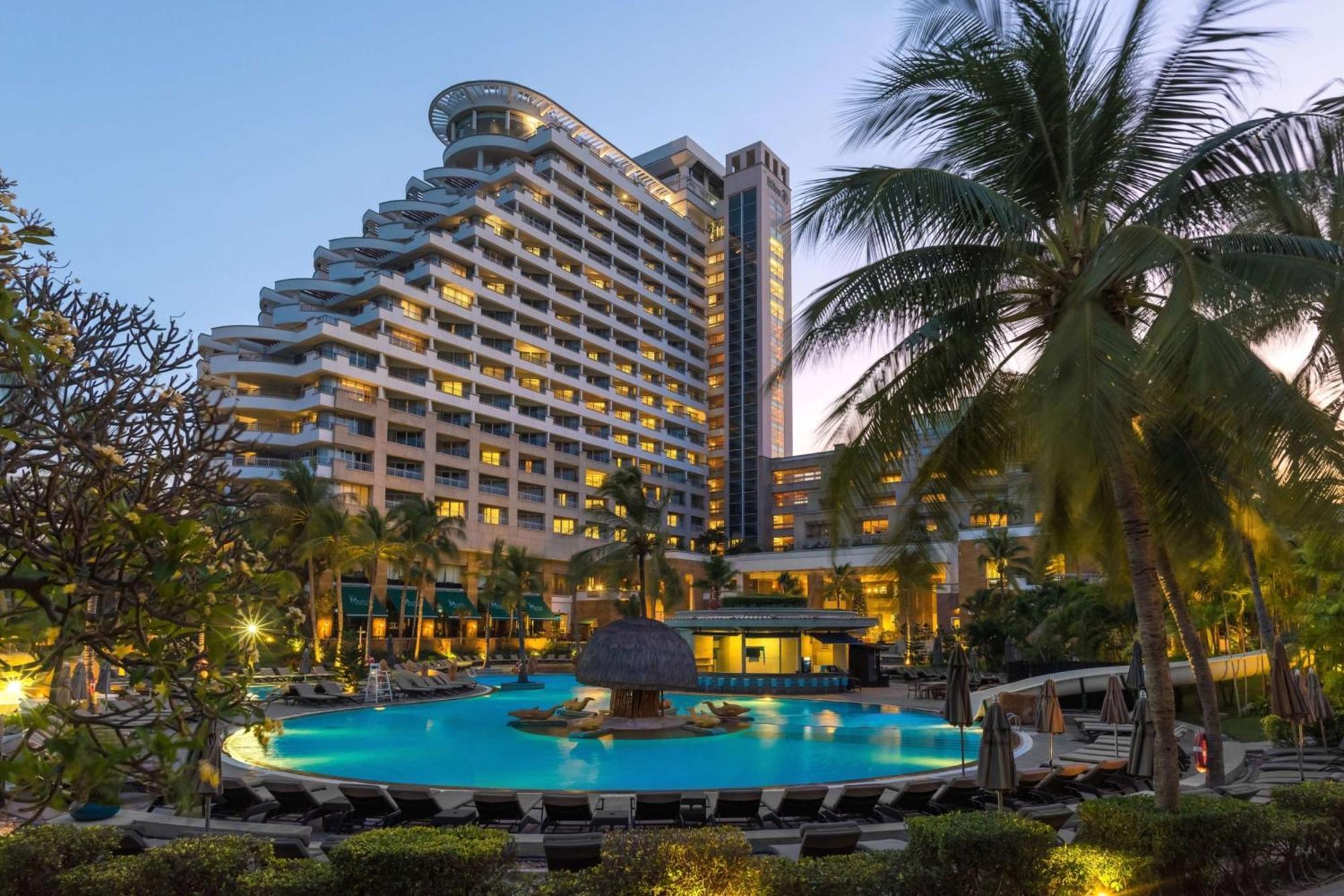 Hilton Hua Hin Resort & Spa Exterior foto The Royal Thai Hotel